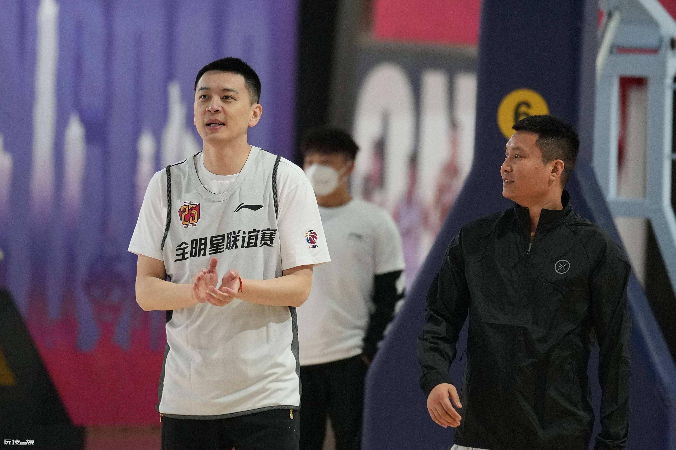辽宁队杨鸣简介(篮球运动员及教练杨鸣的精彩历程)-图片6